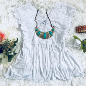 Cupio Women White Lace Trim Sleeveless Blouse